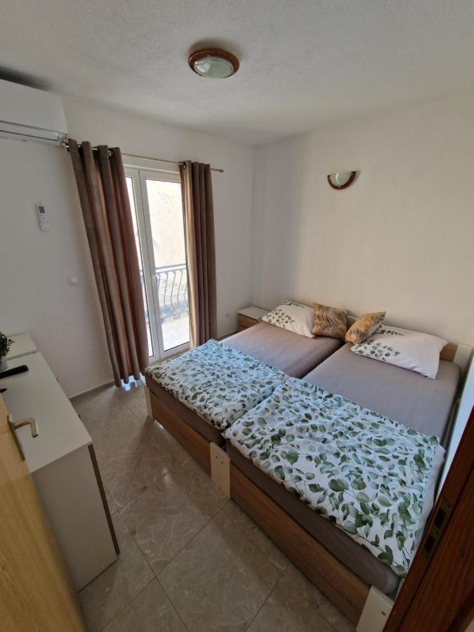 Sacher Apartament Igrane Kültér fotó