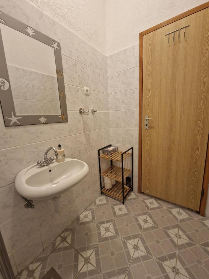 Sacher Apartament Igrane Kültér fotó